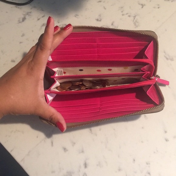 Used Kate Spade metallic silver/gold wallet - Picture 6 of 8